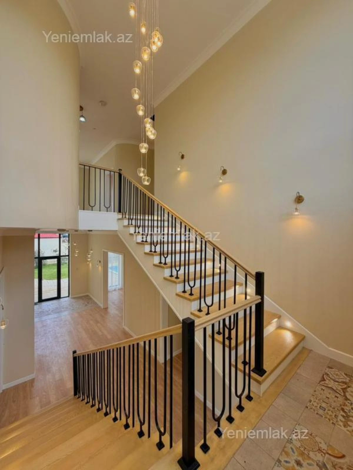 Satılır 6 otaqlı həyət evi 400 m²