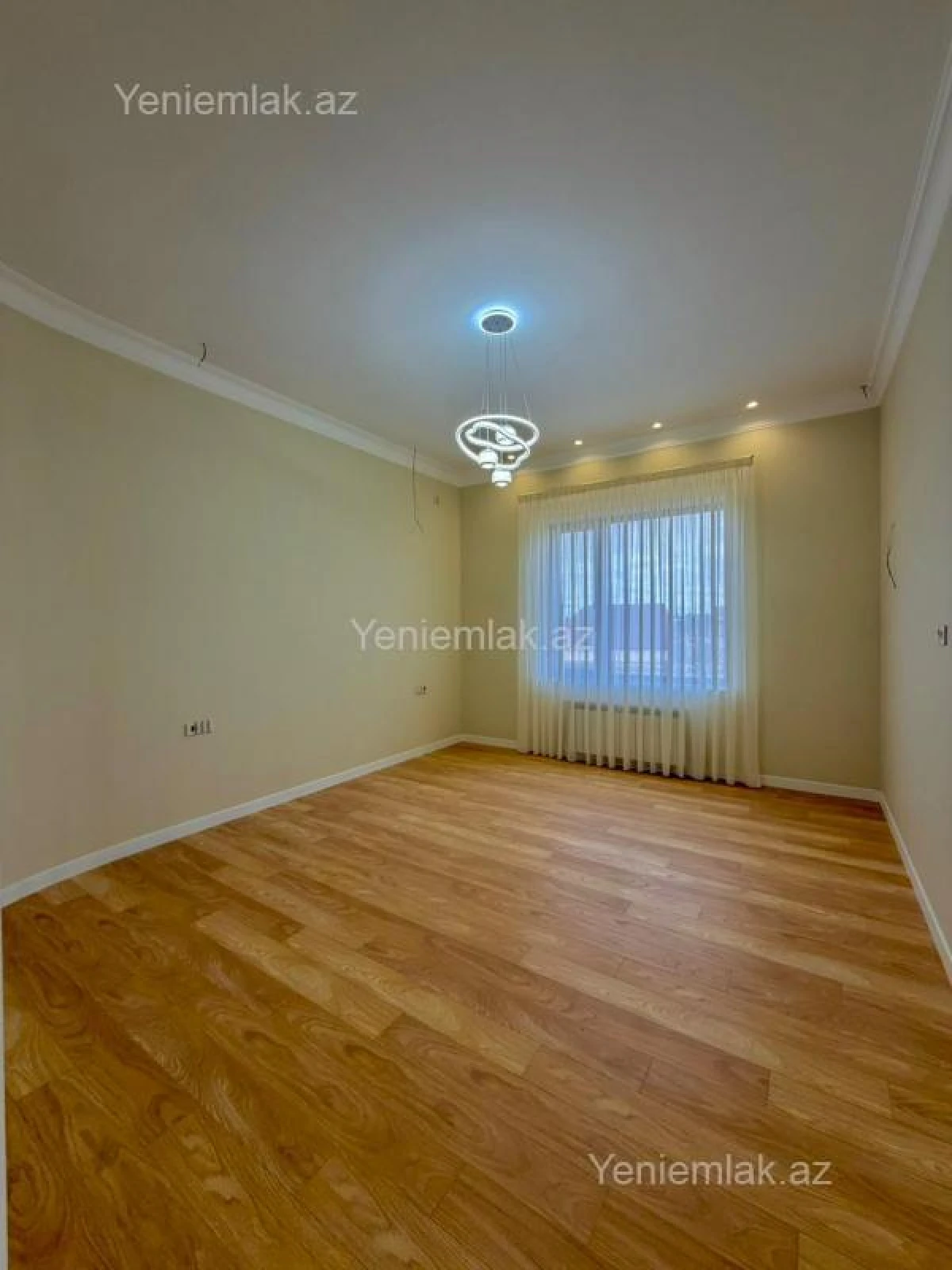 Satılır 6 otaqlı həyət evi 400 m²