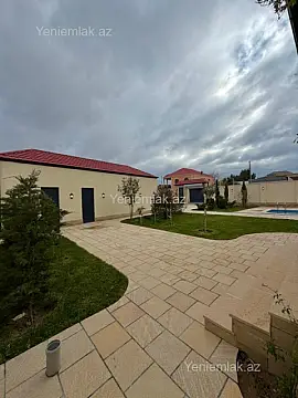 Satılır 6 otaqlı həyət evi 400 m²