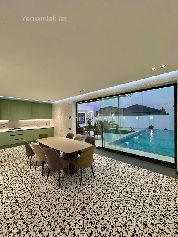 Satılır 5 otaqlı həyət evi 240 m²