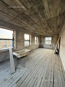 Satılır 8 otaqlı həyət evi 340 m²