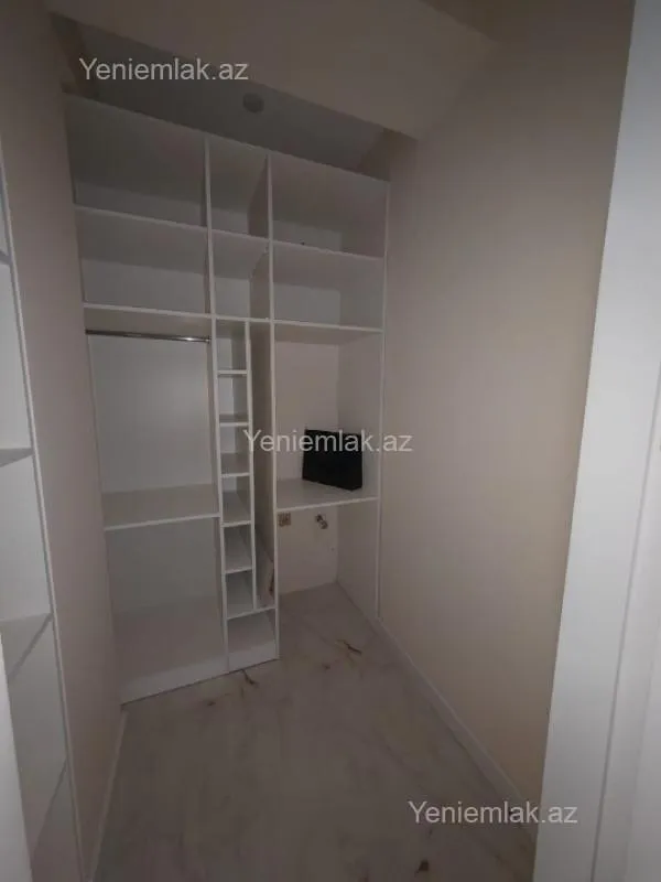 Satılır 2 otaqlı yeni tikili 93 m²