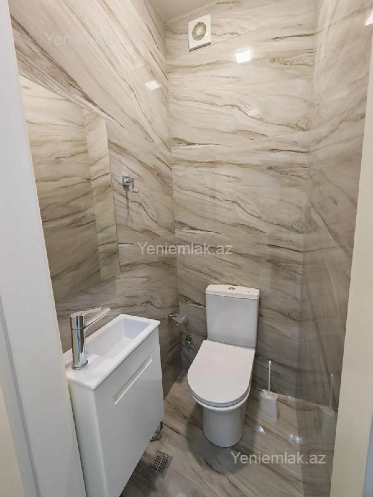 Satılır 3 otaqlı yeni tikili 115 m²