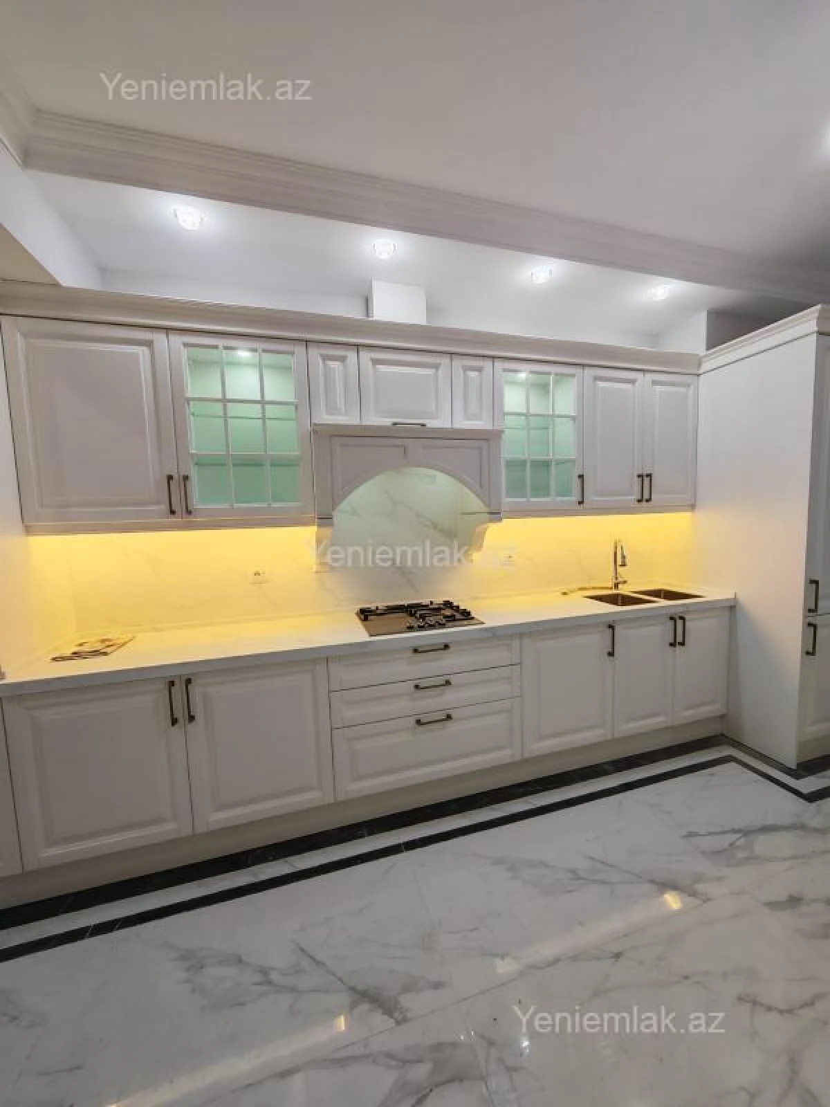 Satılır 3 otaqlı yeni tikili 115 m²