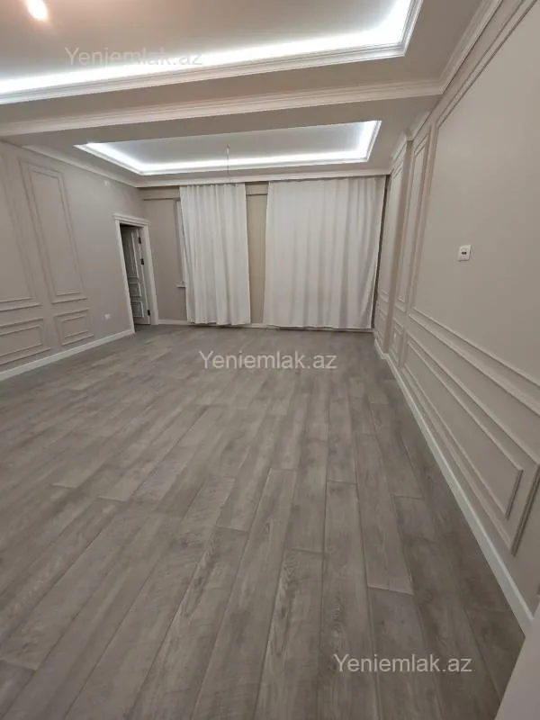 Satılır 3 otaqlı yeni tikili 115 m²
