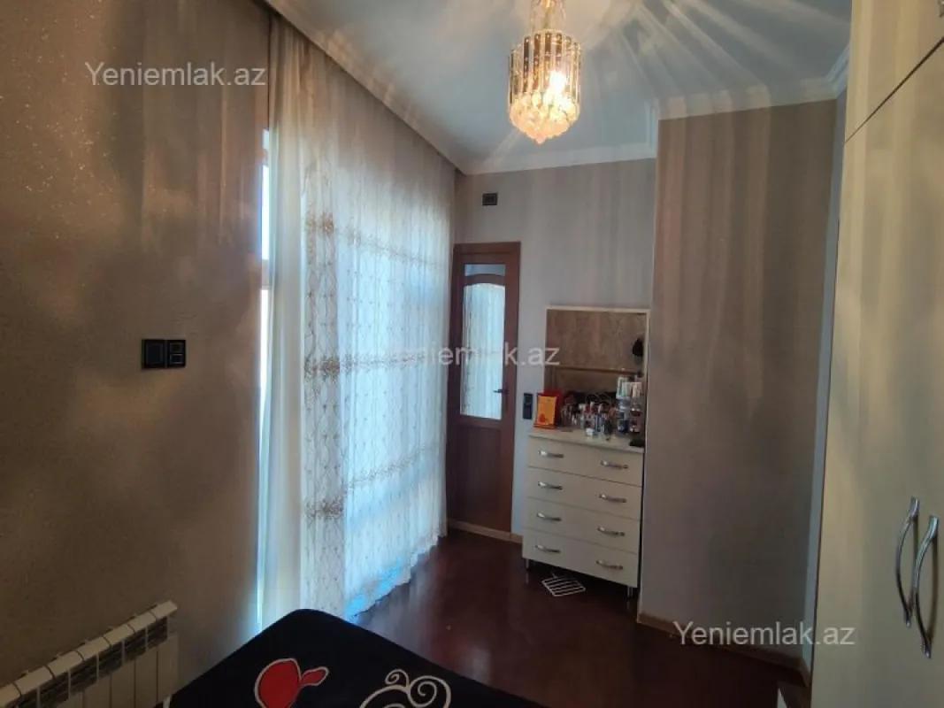 Satılır 4 otaqlı həyət evi 130 m²
