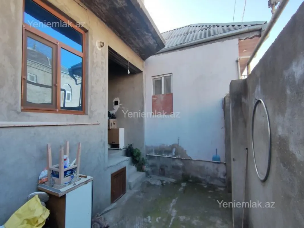 Satılır 4 otaqlı həyət evi 130 m²