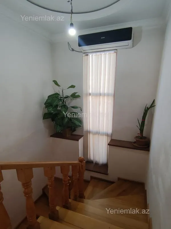 Satılır 4 otaqlı həyət evi 130 m²