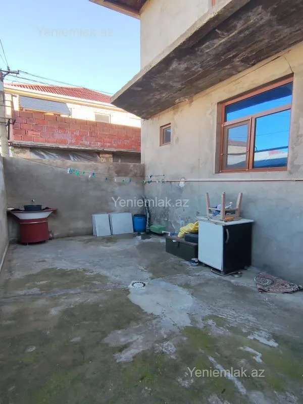 Satılır 4 otaqlı həyət evi 130 m²