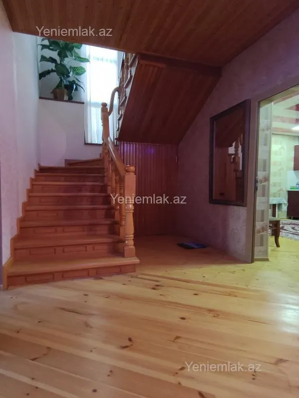 Satılır 4 otaqlı həyət evi 130 m²