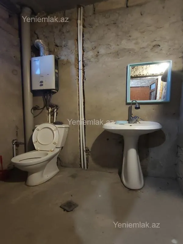Satılır 4 otaqlı həyət evi 130 m²