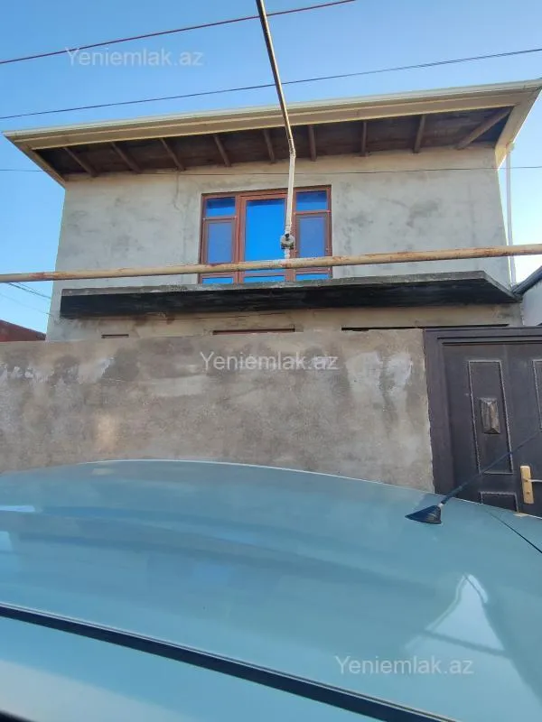 Satılır 4 otaqlı həyət evi 130 m²