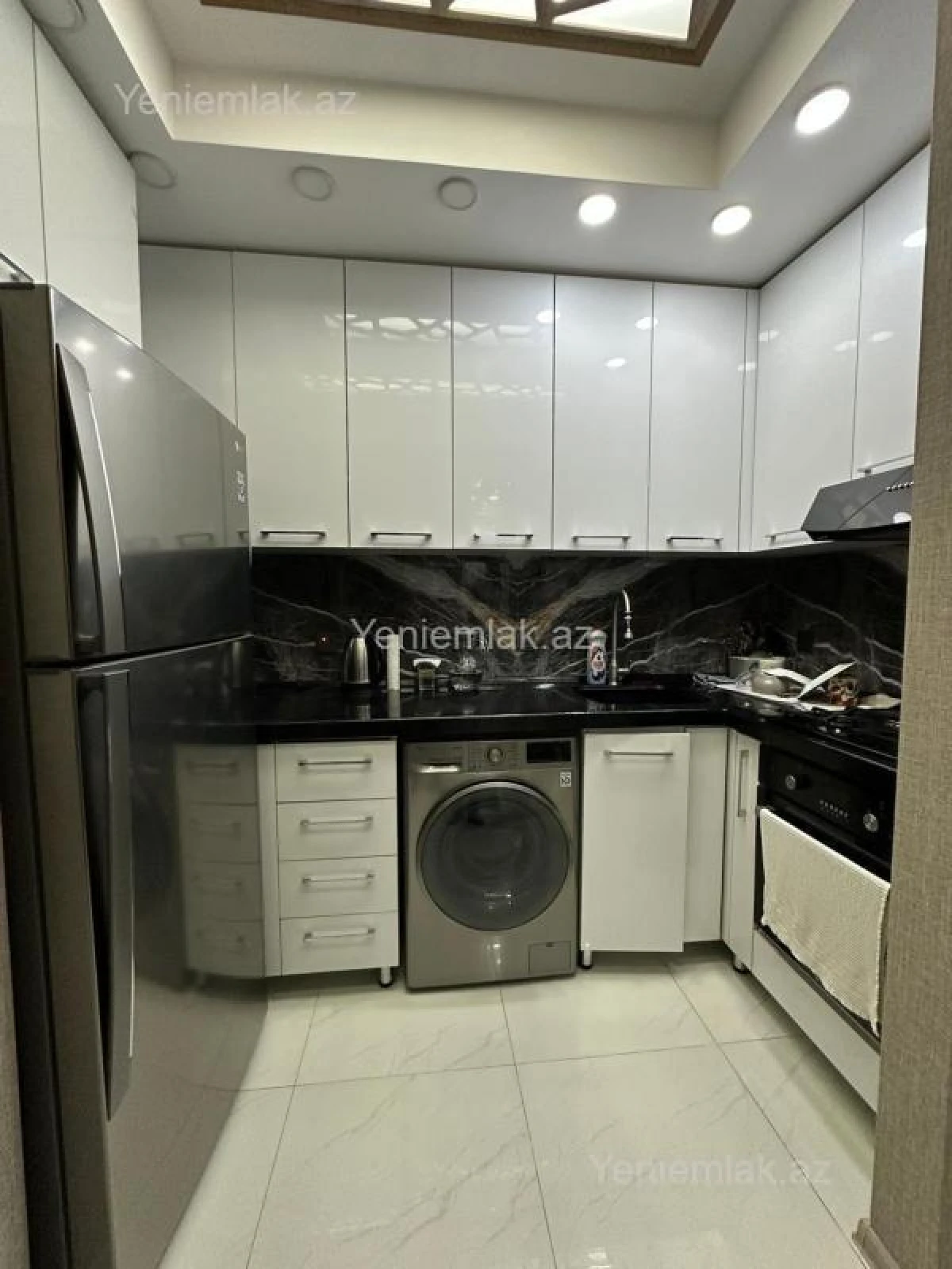 Satılır 3 otaqlı yeni tikili 110 m²