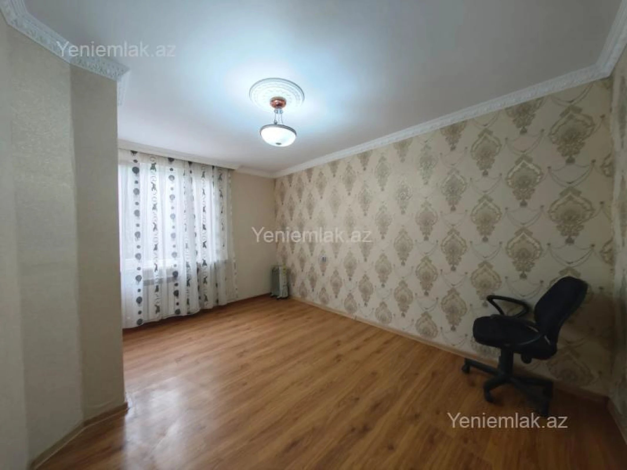 Satılır 2 otaqlı köhnə tikili 60 m²