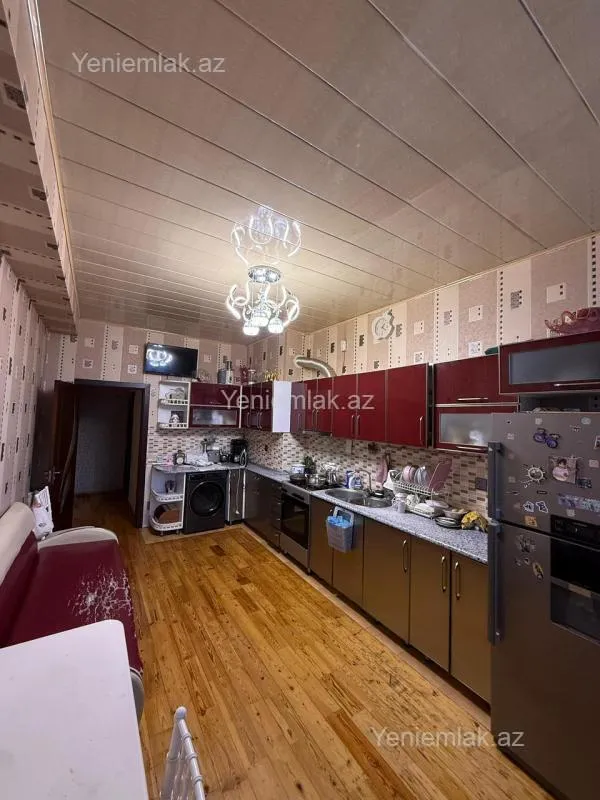 Satılır 3 otaqlı yeni tikili 100 m²