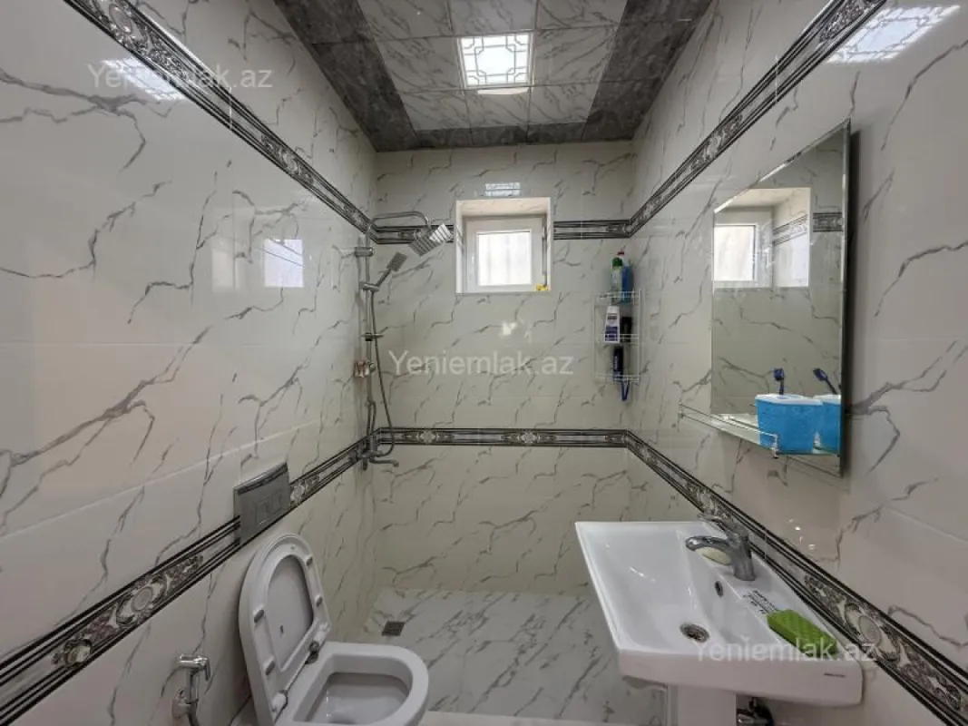 Satılır 5 otaqlı həyət evi 150 m²