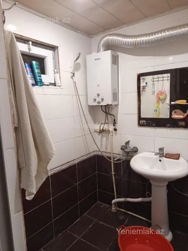 Satılır 2 otaqlı köhnə tikili 50 m²