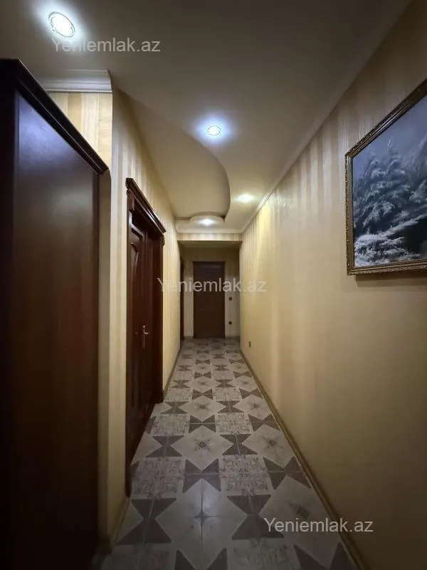 Satılır 3 otaqlı yeni tikili 131 m²