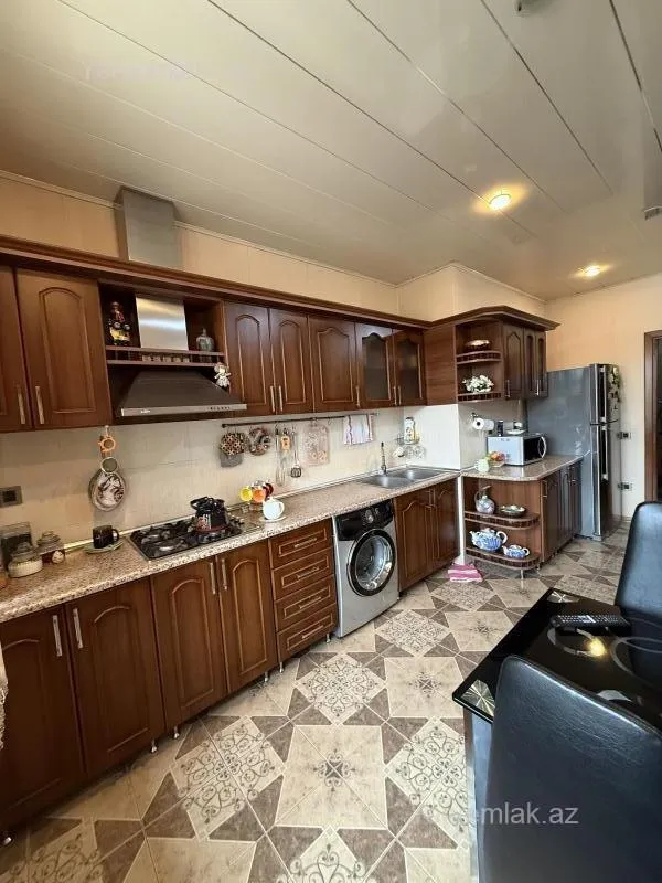 Satılır 3 otaqlı yeni tikili 131 m²