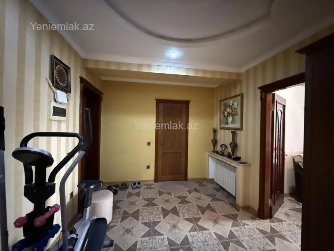 Satılır 3 otaqlı yeni tikili 131 m²