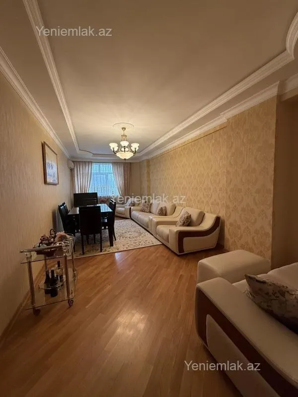 Satılır 3 otaqlı yeni tikili 131 m²