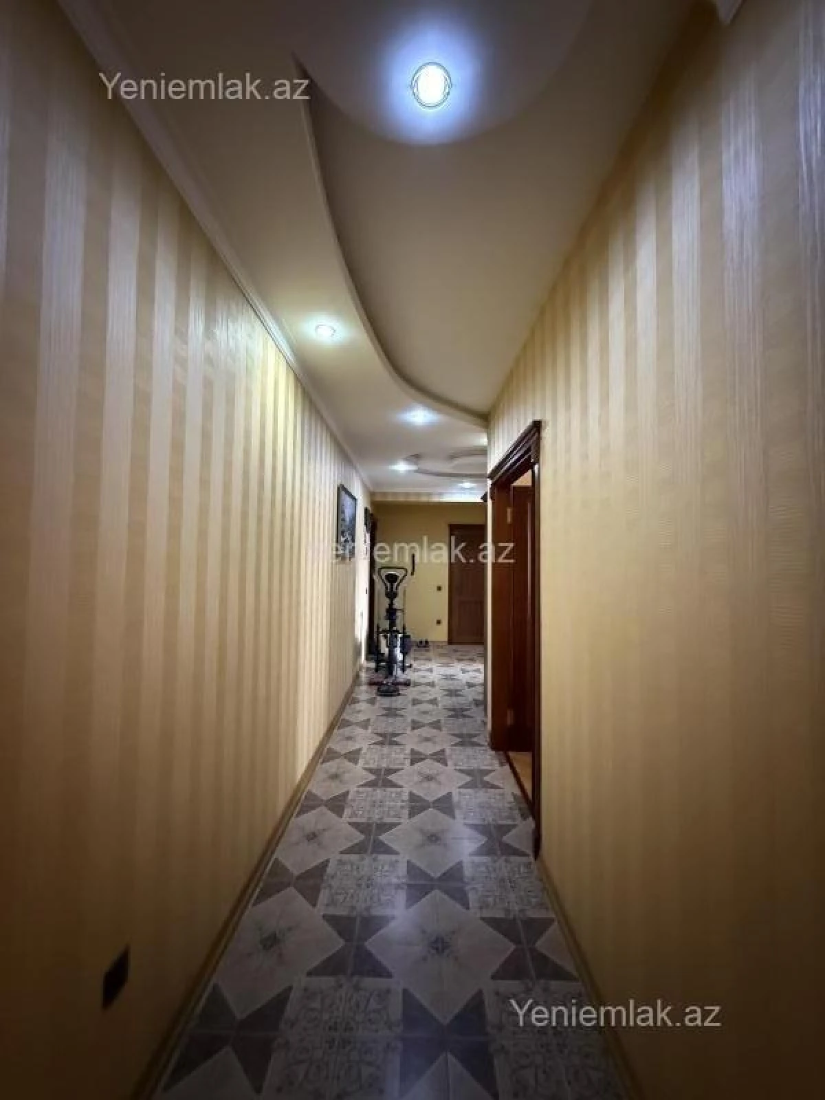 Satılır 3 otaqlı yeni tikili 131 m²