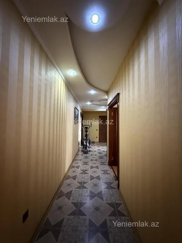 Satılır 3 otaqlı yeni tikili 131 m²