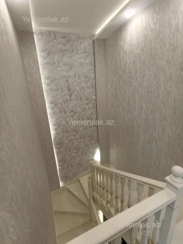 Satılır 6 otaqlı həyət evi 320 m²