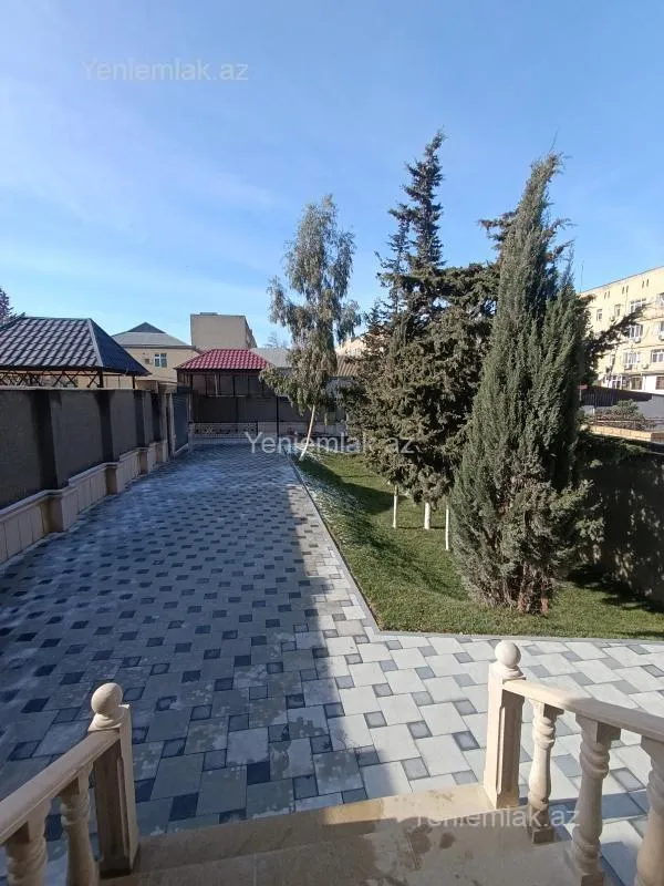 Satılır 6 otaqlı həyət evi 320 m²