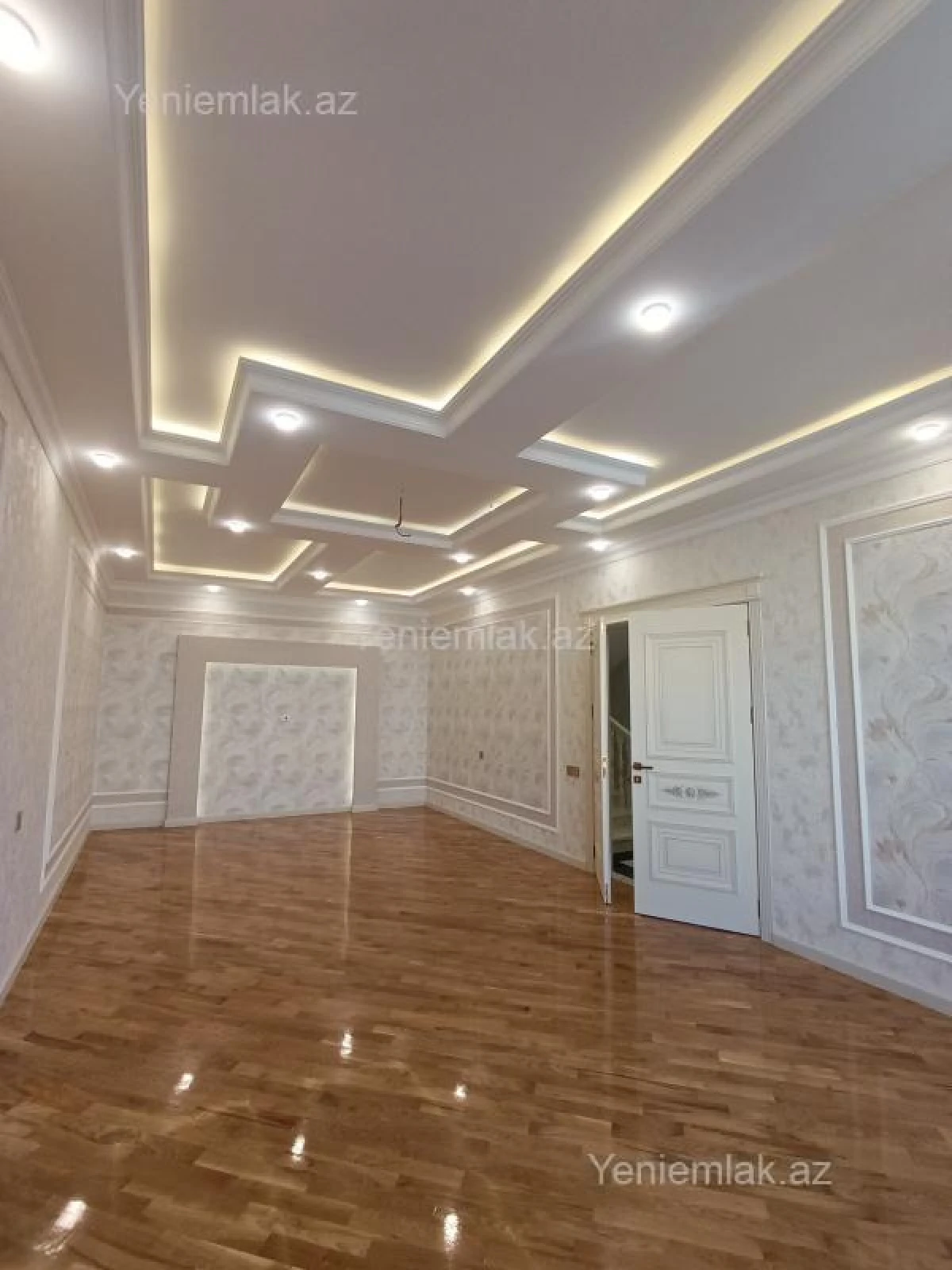 Satılır 6 otaqlı həyət evi 320 m²