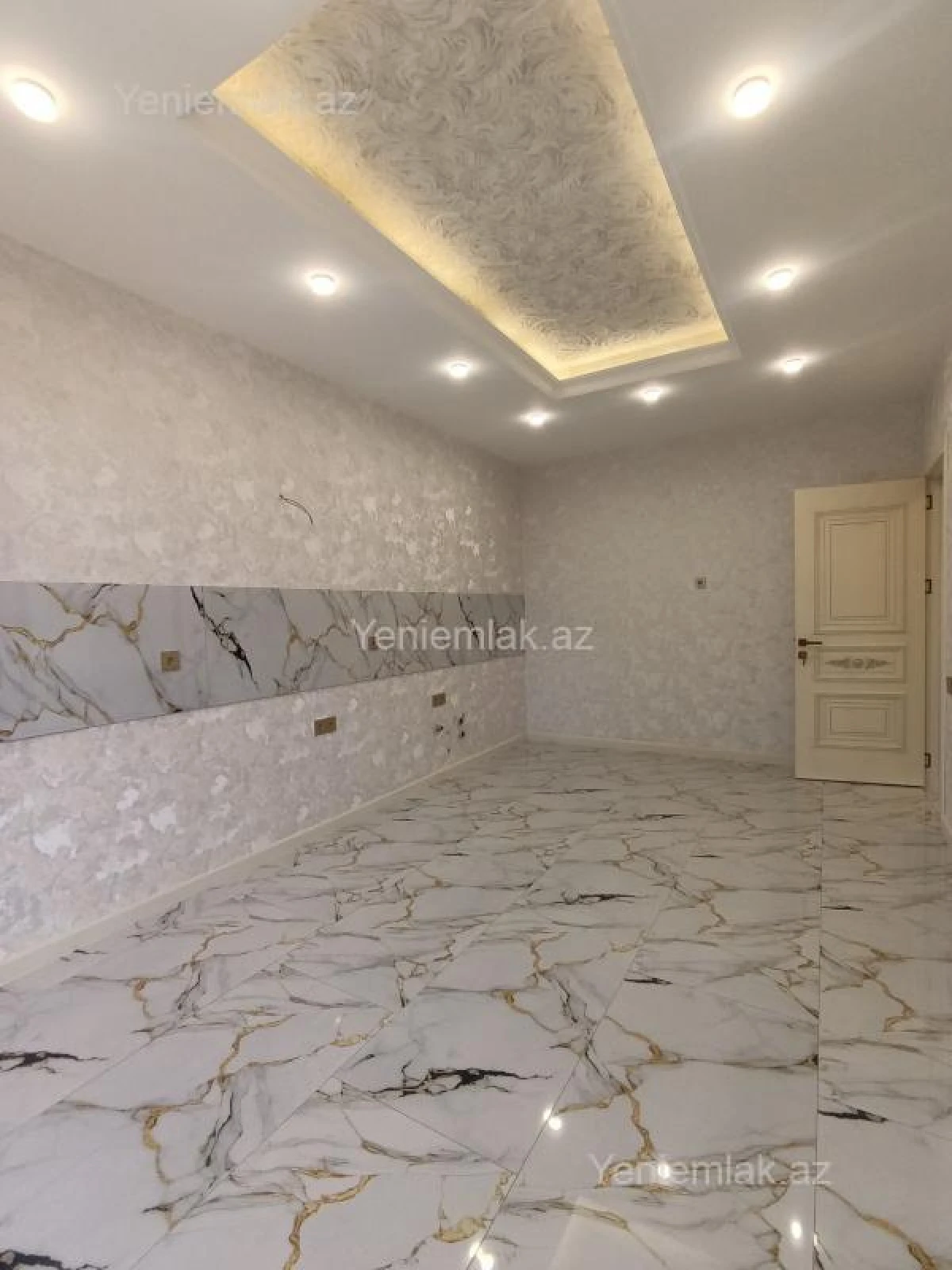 Satılır 6 otaqlı həyət evi 320 m²