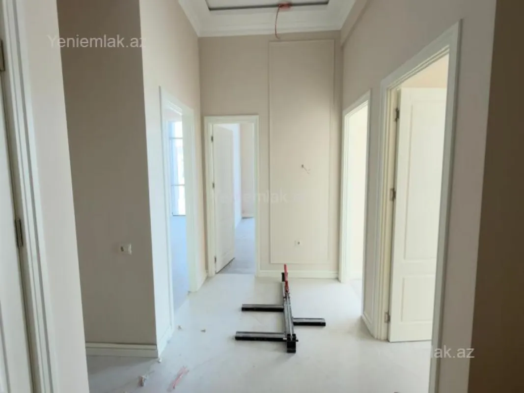 Satılır 3 otaqlı yeni tikili 108 m²