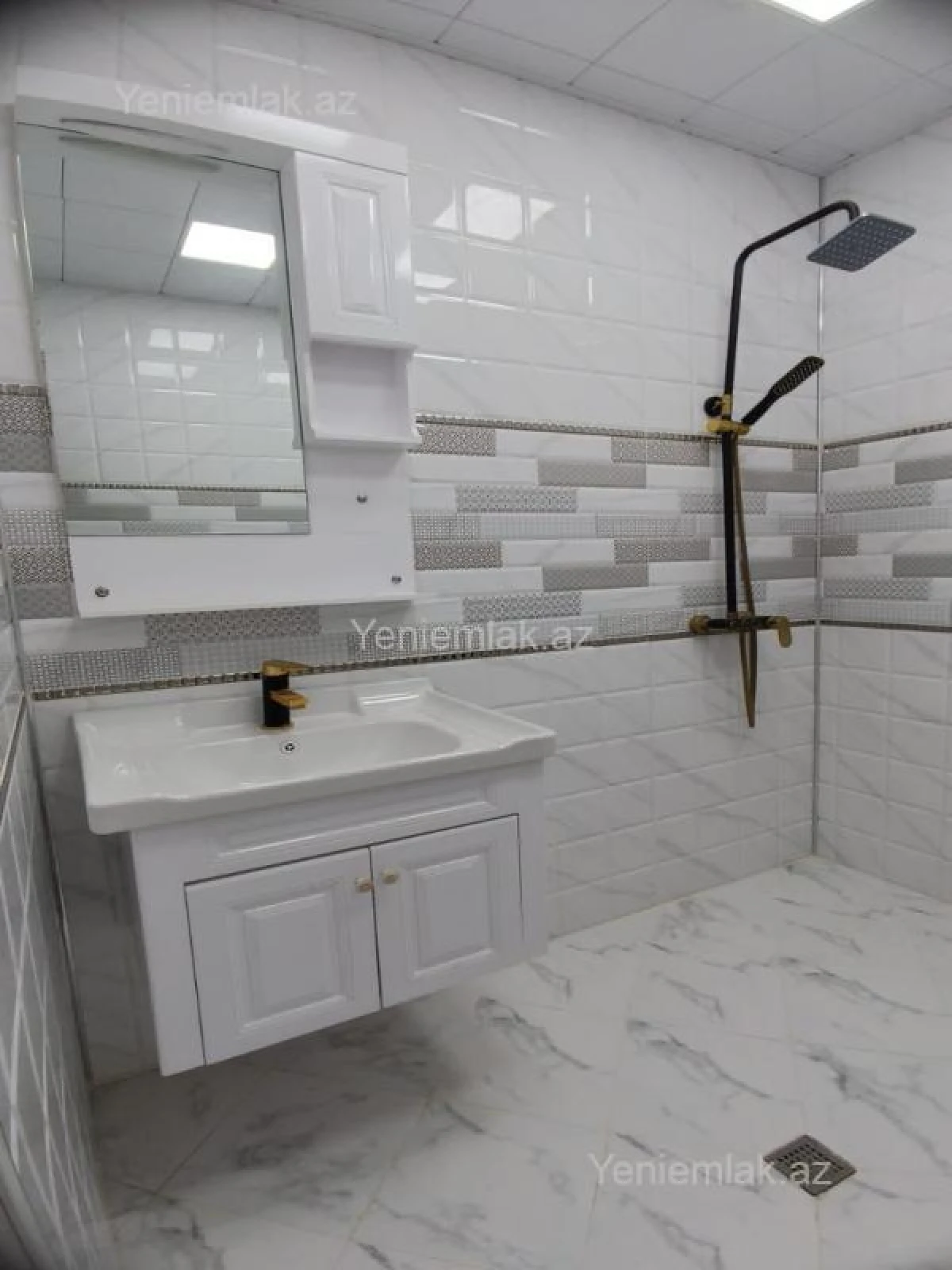 Satılır 2 otaqlı yeni tikili 60 m²