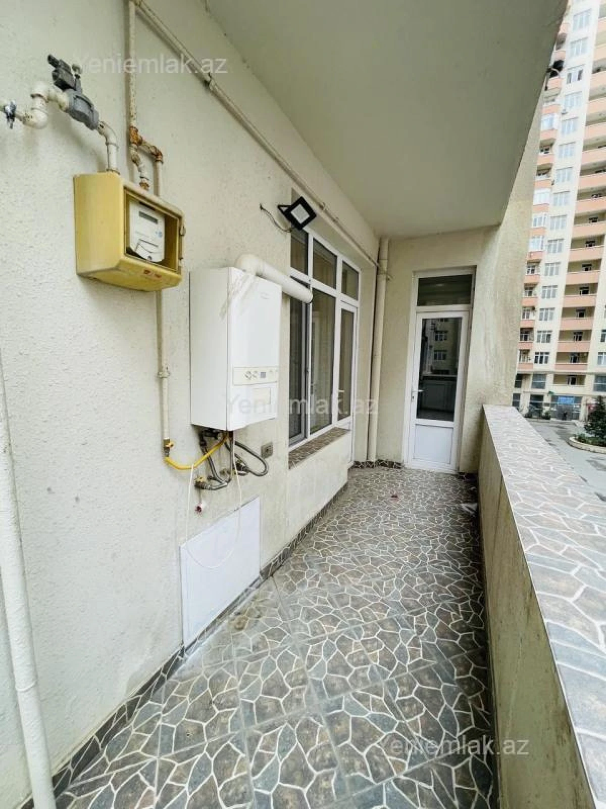 Satılır 3 otaqlı yeni tikili 98 m²
