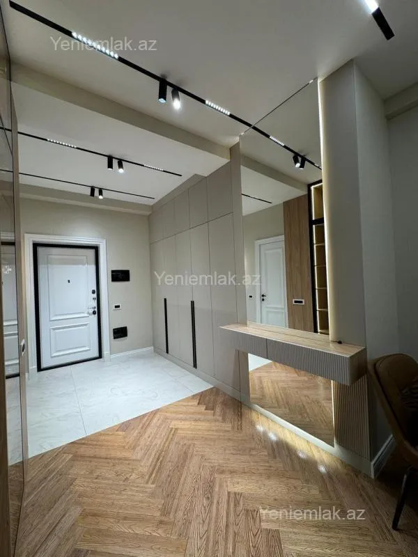 Satılır 2 otaqlı yeni tikili 70 m²