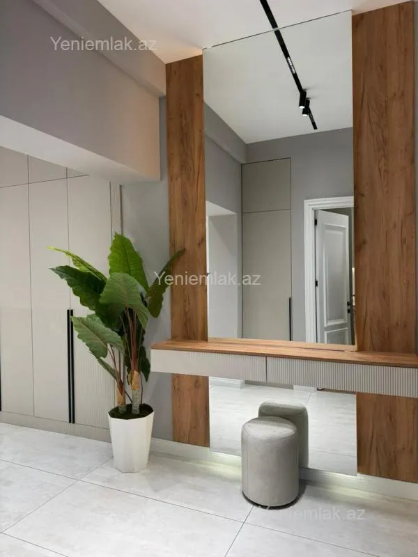 Satılır 2 otaqlı yeni tikili 70 m²