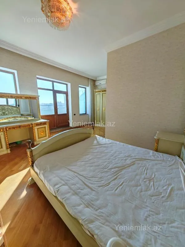 Satılır 3 otaqlı yeni tikili 278 m²