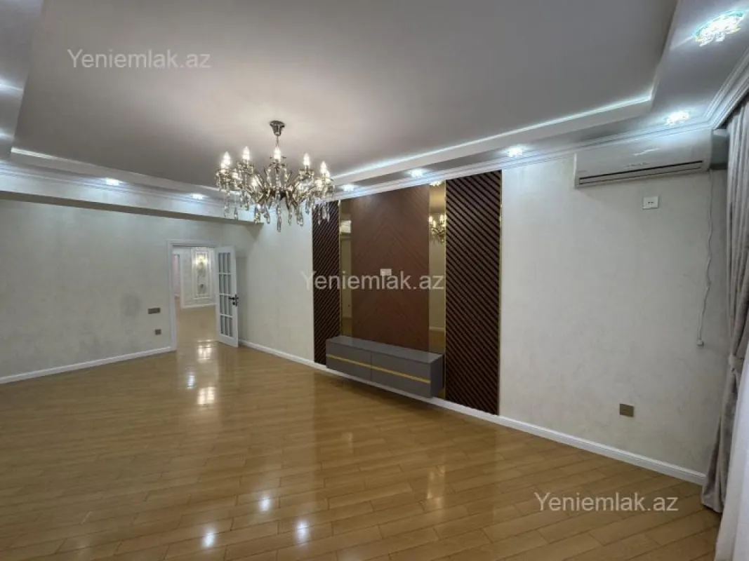 Satılır 3 otaqlı yeni tikili 135 m²