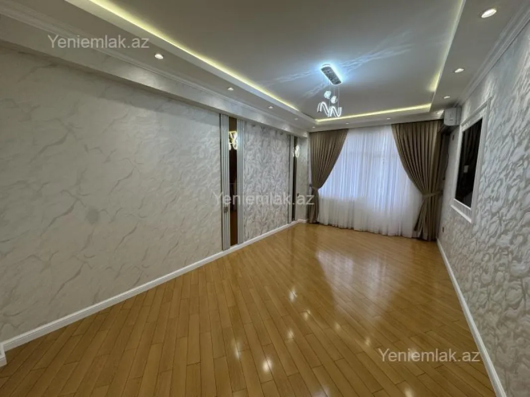 Satılır 3 otaqlı yeni tikili 135 m²
