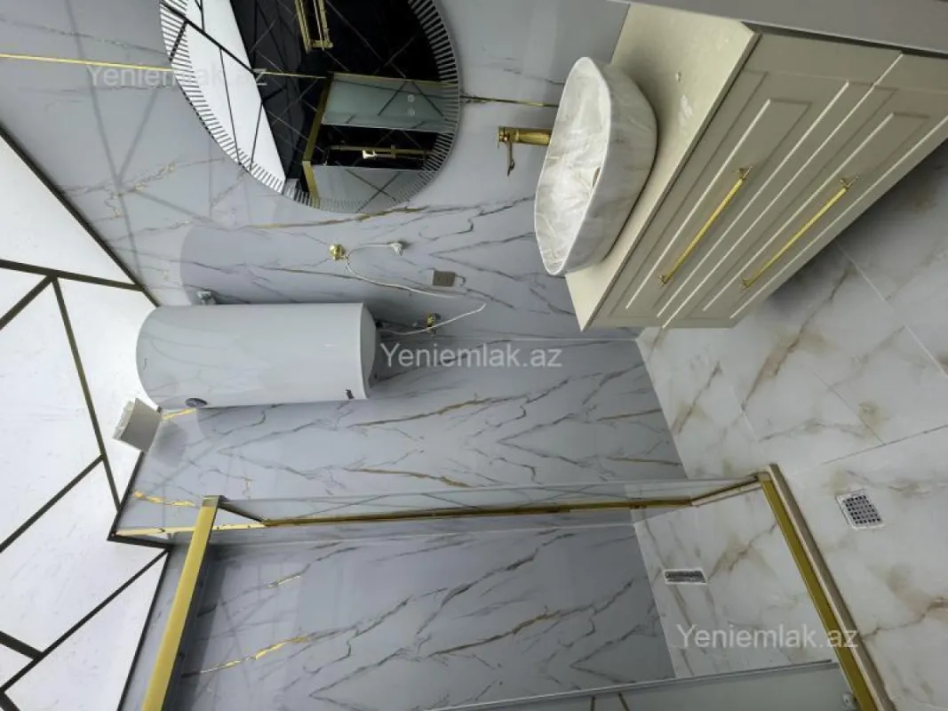 Satılır 3 otaqlı yeni tikili 135 m²