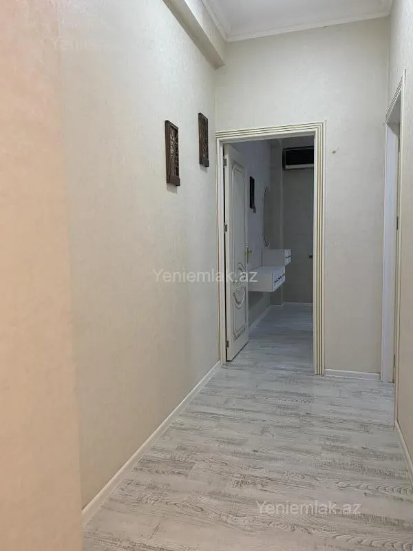 Satılır 2 otaqlı yeni tikili 74 m²