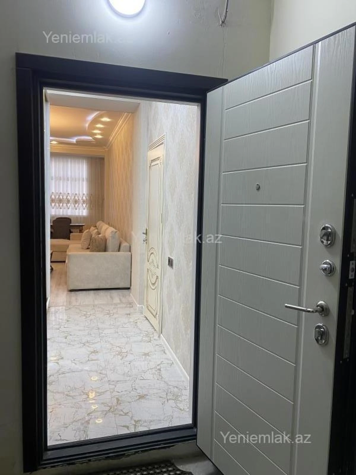 Satılır 2 otaqlı yeni tikili 74 m²