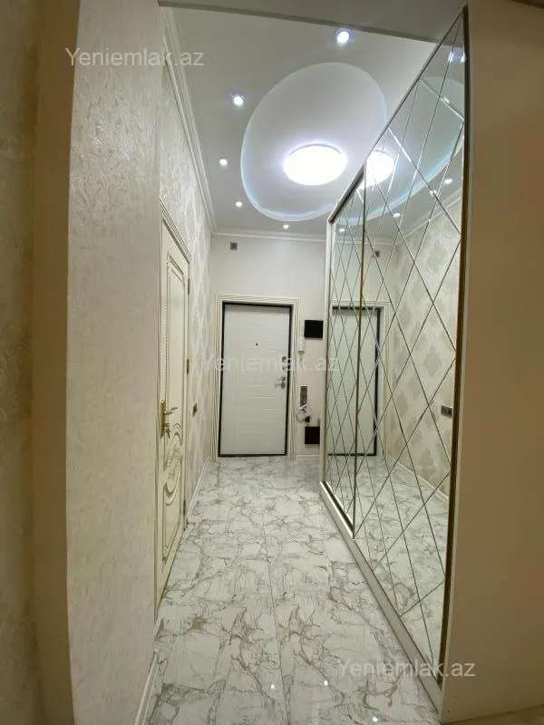 Satılır 2 otaqlı yeni tikili 74 m²