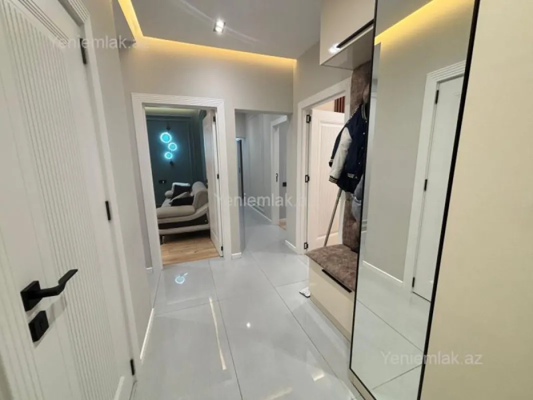 Satılır 5 otaqlı köhnə tikili 135 m²