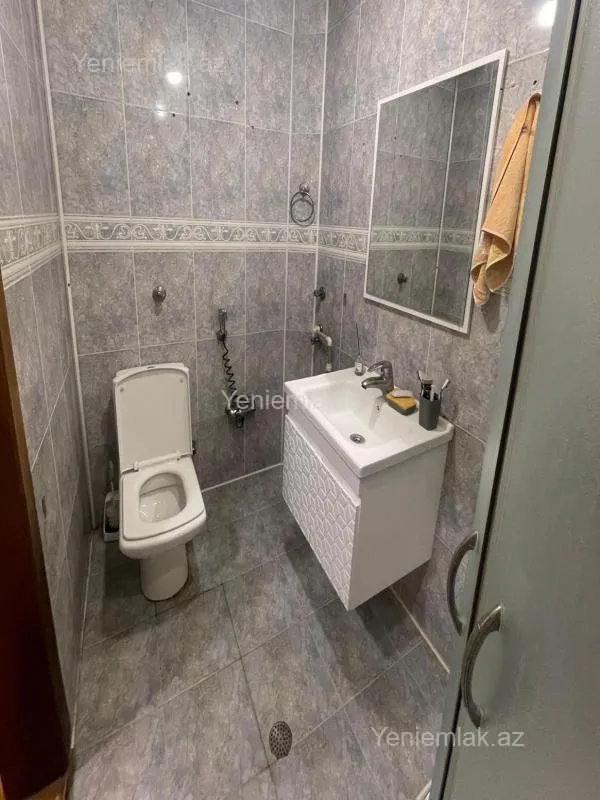 Satılır 3 otaqlı köhnə tikili 80 m²