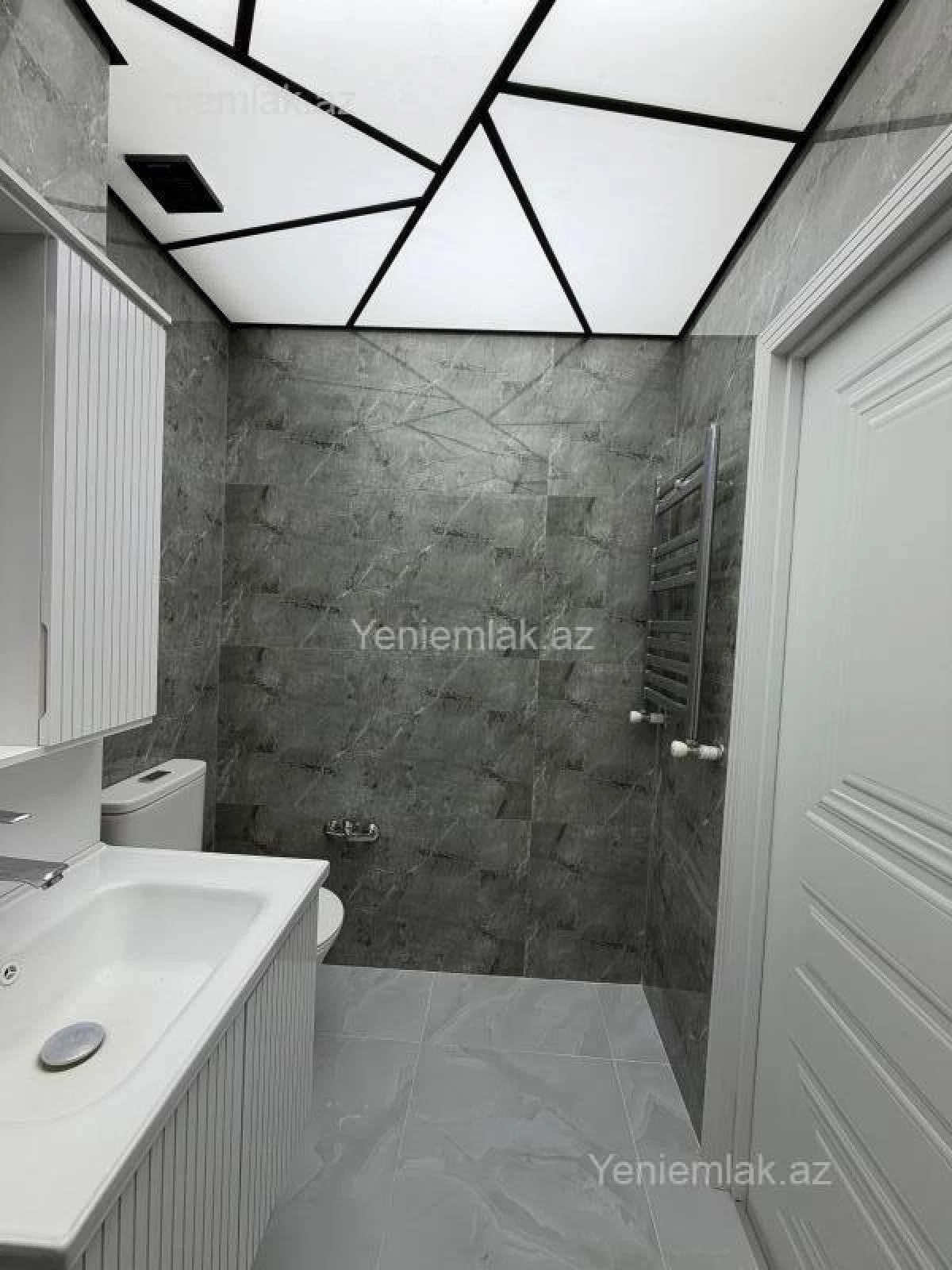 Satılır 3 otaqlı yeni tikili 90 m²