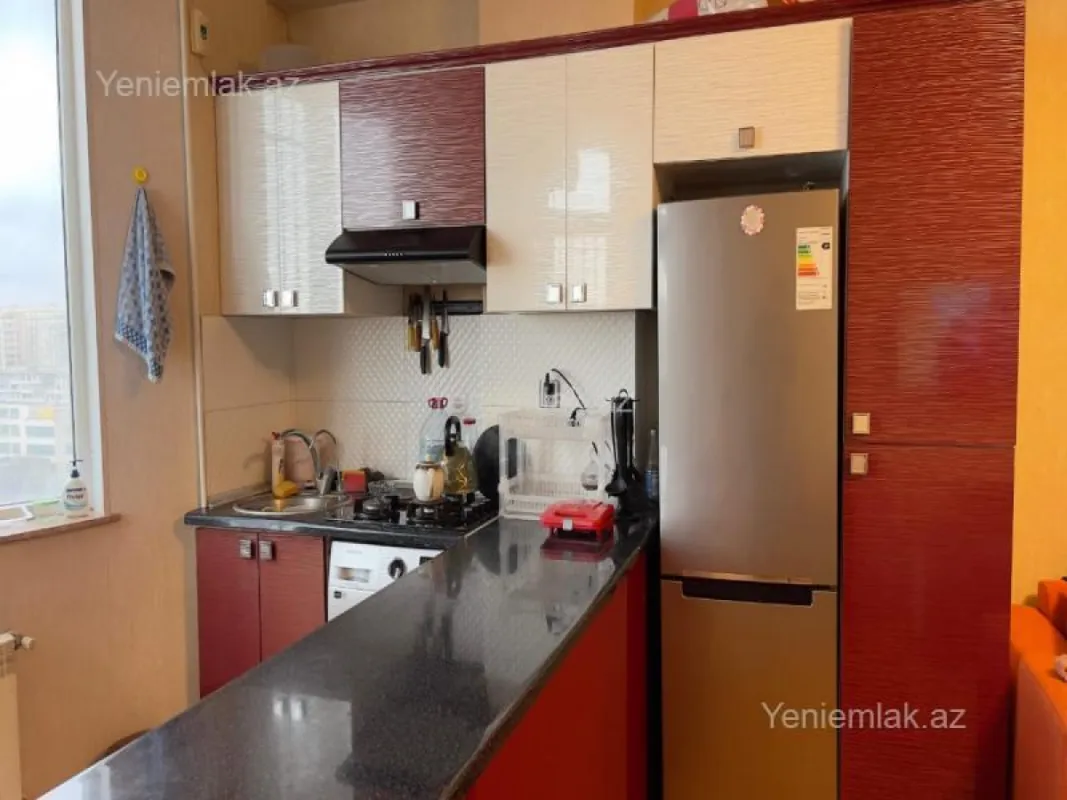 Satılır 3 otaqlı yeni tikili 100 m²