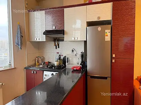 Satılır 3 otaqlı yeni tikili 100 m²