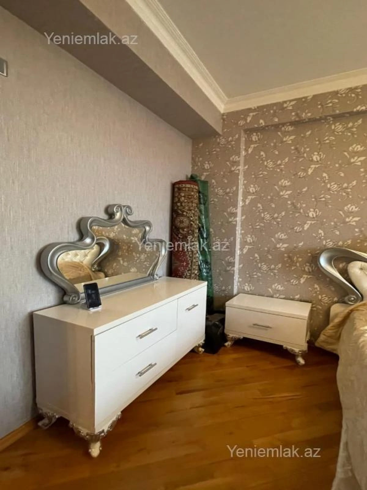 Satılır 3 otaqlı yeni tikili 100 m²