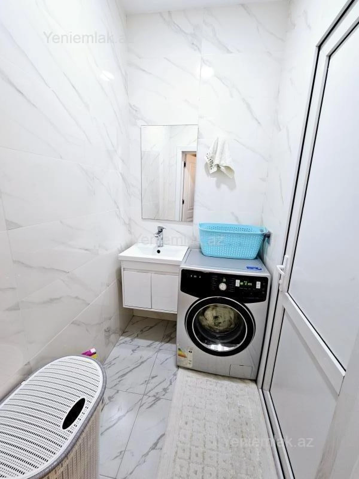 Satılır 4 otaqlı həyət evi 200 m²